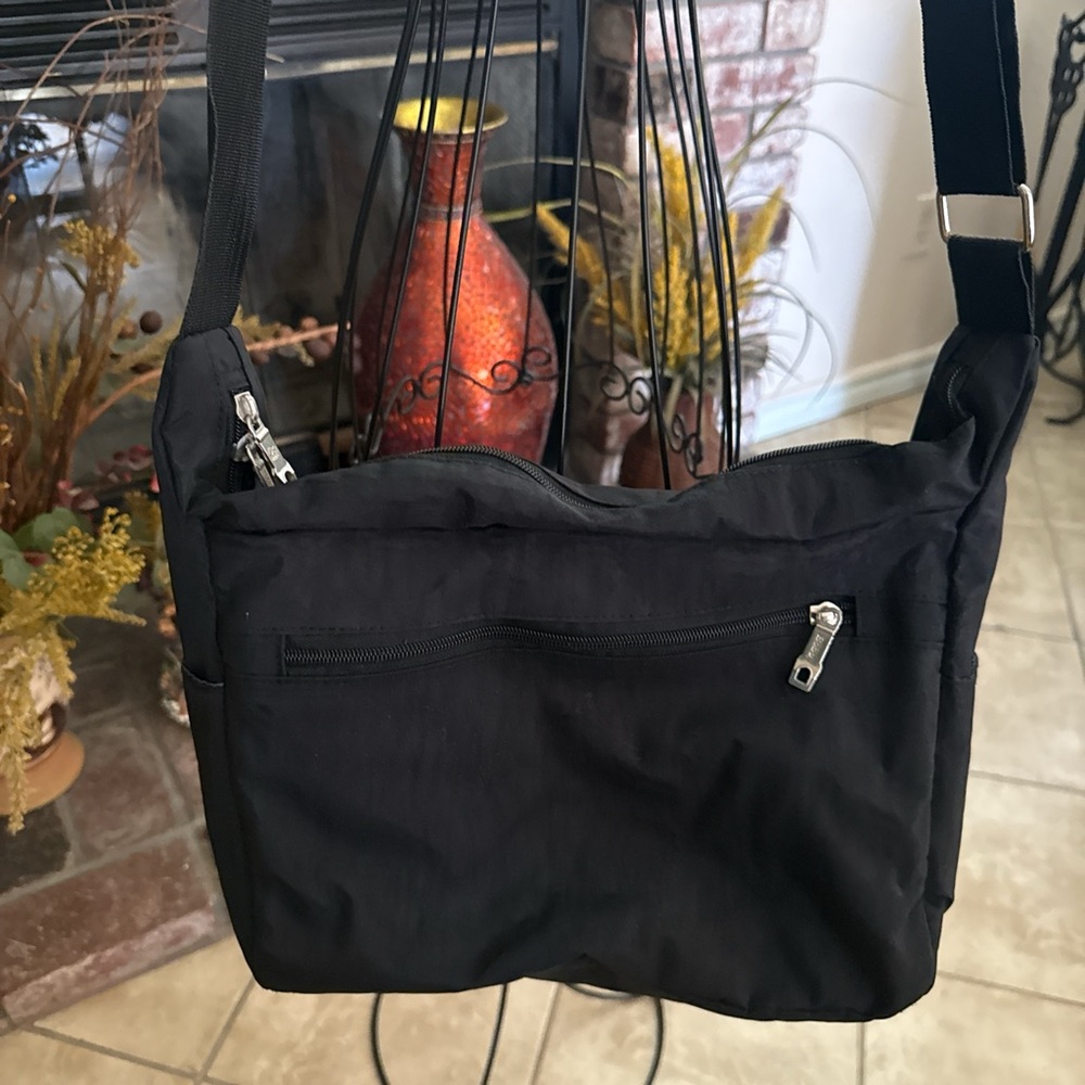 BOBO XIUXIAN Black Nylon Multi Pocket Crossbody Bag - Picture 5 of 6